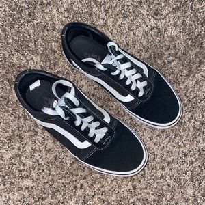 Womens Lo-Top Vans 💕💋